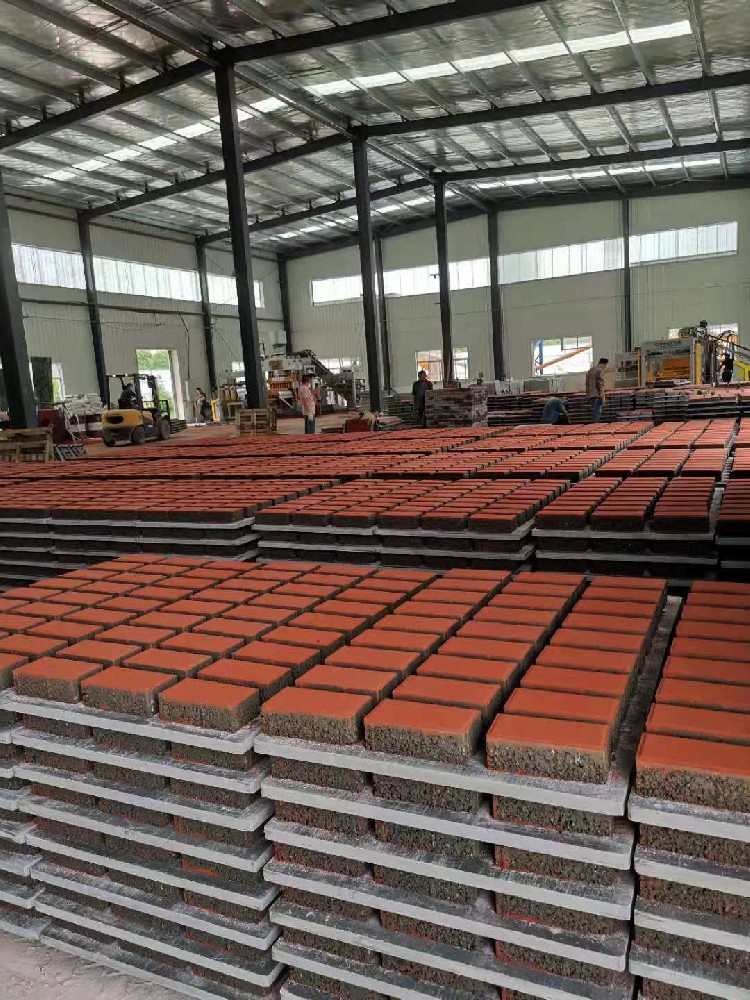 Environmentally friendly red brick